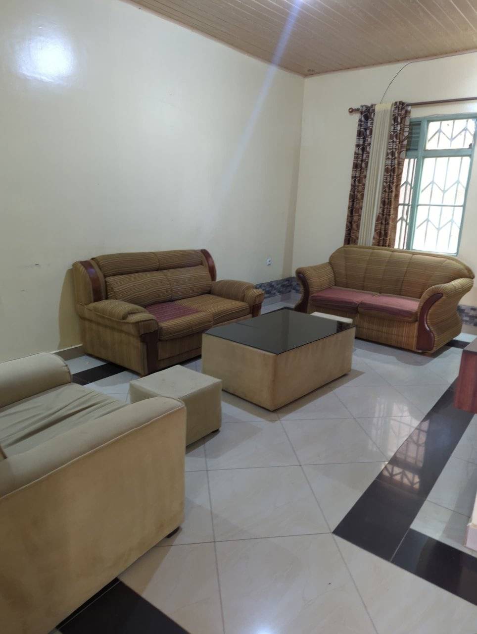 HR36-$ 260: House for Rent: Kigali-Kacyiru