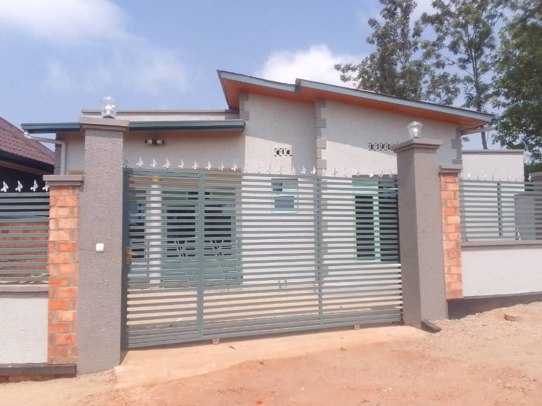 HR33- $ 220: House for Rent: Kigali-i Kanombe